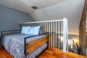 Historic Gem - City Center/patio/soak Tub