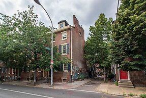 Historic Gem - City Center/patio/soak Tub