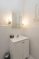 Location, Location, Location! Gym! Great Views!