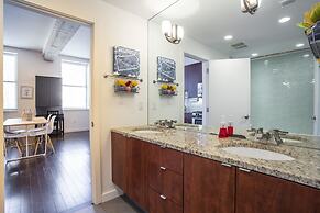 Beautiful Condo in the Center of it All