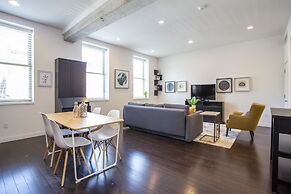 Beautiful Condo in the Center of it All