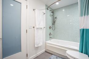 Beautiful Condo in the Center of it All