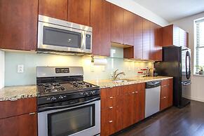 Beautiful Condo in the Center of it All