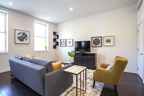 Beautiful Condo in the Center of it All