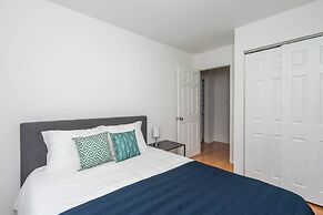 Perfect Downtown Apt w/ Free 2 Car Parking