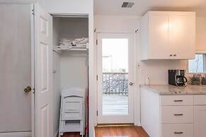 The Royal Studio - Philly's Finest - With Deck