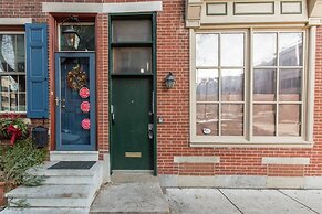 The Royal Studio - Philly's Finest - With Deck