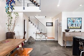 Million-dollar Celebrity Mansion in Old City