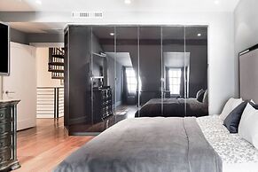 Million-dollar Celebrity Mansion in Old City