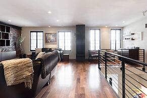 Million-dollar Celebrity Mansion in Old City