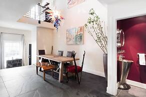 Million-dollar Celebrity Mansion in Old City