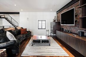 Million-dollar Celebrity Mansion in Old City