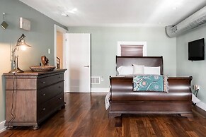 Million-dollar Celebrity Mansion in Old City