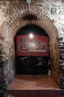 Million-dollar Celebrity Mansion in Old City