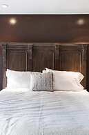 Million-dollar Celebrity Mansion in Old City