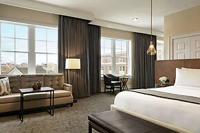 The Harpeth Franklin Downtown, Curio Collection by Hilton
