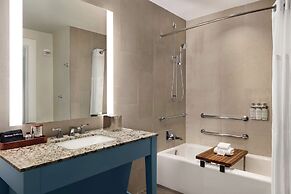 The Harpeth Franklin Downtown, Curio Collection by Hilton