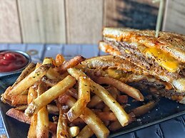 The Harpeth Franklin Downtown, Curio Collection by Hilton