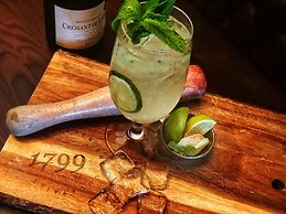 The Harpeth Franklin Downtown, Curio Collection by Hilton