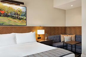 The Harpeth Franklin Downtown, Curio Collection by Hilton