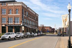 The Harpeth Franklin Downtown, Curio Collection by Hilton