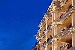 The Harpeth Franklin Downtown, Curio Collection by Hilton