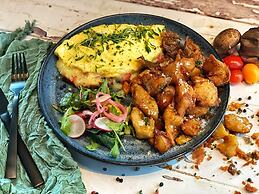 The Harpeth Franklin Downtown, Curio Collection by Hilton