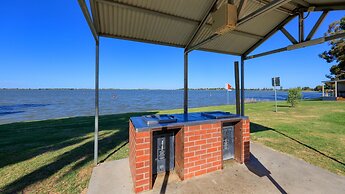 Lake Boga Caravan Park