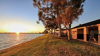 Lake Boga Caravan Park