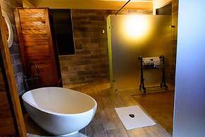 Callies Game Lodge Safaris