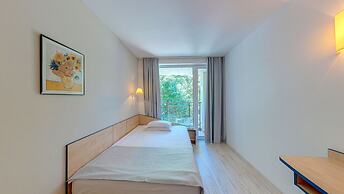 Madara Park Hotel
