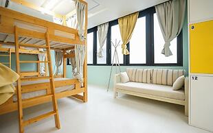 Dian Hotel Namba - Hostel