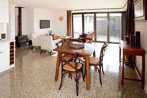 Pembroke Accommodation