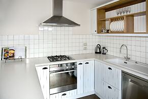 Pembroke Accommodation