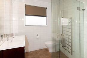 Pembroke Accommodation