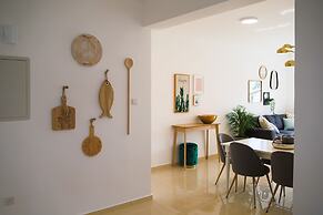 Phaedrus Living: Central Luxury Flat Esperidon 201