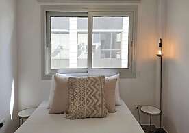 Phaedrus Living: Central Luxury Flat Esperidon 201