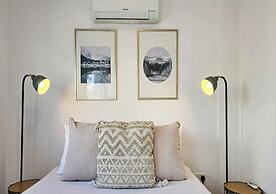 Phaedrus Living: Central Luxury Flat Esperidon 201