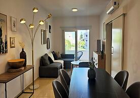 Phaedrus Living: Central Luxury Flat Esperidon 201