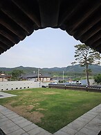 Hwarangroo