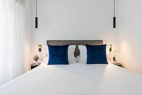 Feelathome Waldorf Suites Apartments