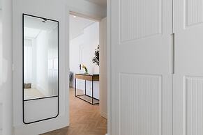 Feelathome Waldorf Suites Apartments