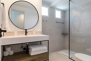 Feelathome Waldorf Suites Apartments