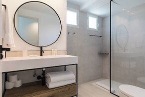 Feelathome Waldorf Suites Apartments