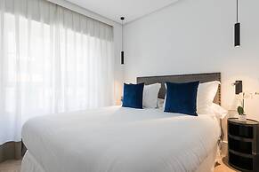 Feelathome Waldorf Suites Apartments