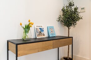 Feelathome Waldorf Suites Apartments