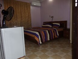 De Maria Inn Apartment