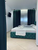 Qeparo Napolon Complex