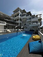 Qeparo Napolon Complex