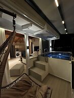 Qeparo Napolon Complex